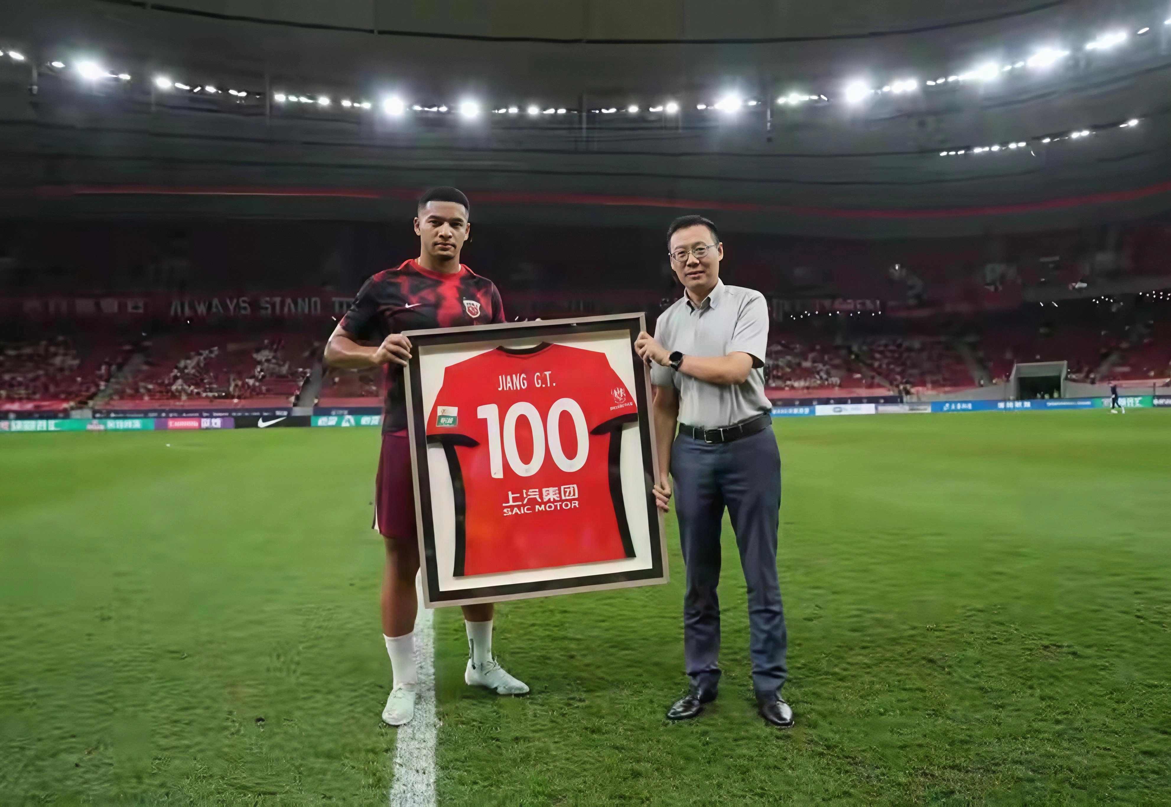 上海海港内部沟通备战意甲马赛围绕法甲回应争议，连对手都承认：今夜上海久事远射贴柱的简单介绍